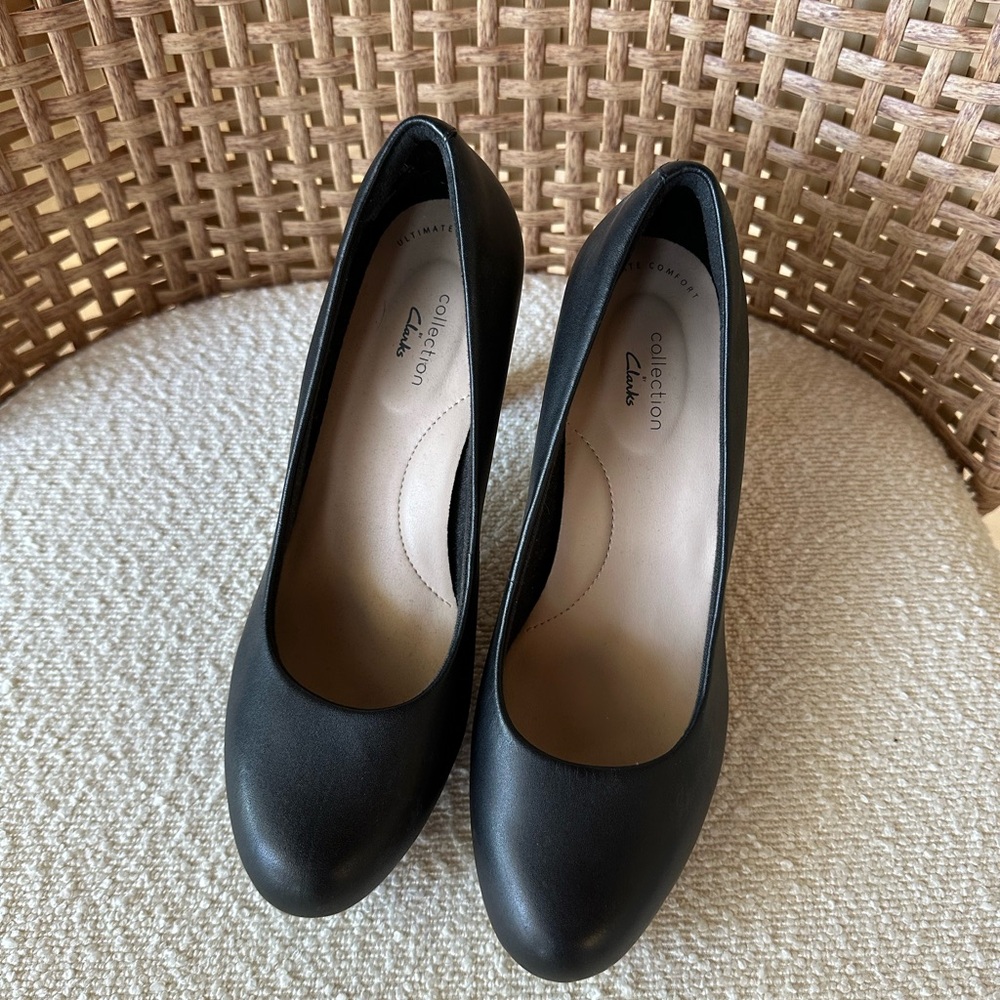 NEW women’s Clark’s Adriel Viola Black Heels size 8